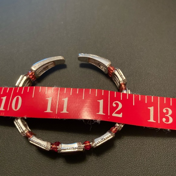 Liz Claiborne Women’s Silver Tone Flex Cuff Bracelet O/S.  Marked LC - Picture 5 of 5